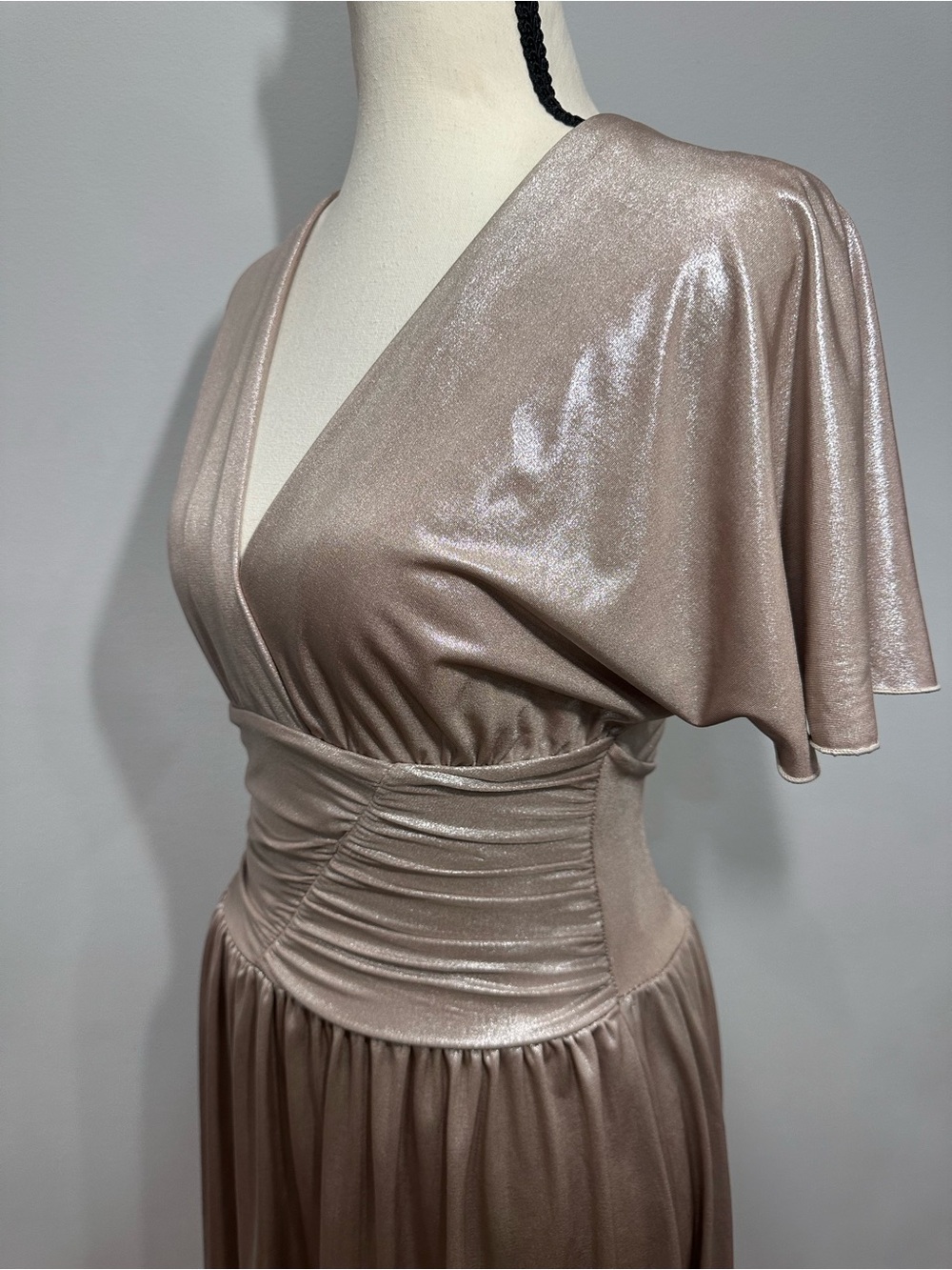 RINASCIMENTO 🇮🇹 Made in Italy Taupe Blush Pink Metallic V-Neck Dress Size Small - Picture 6 of 10